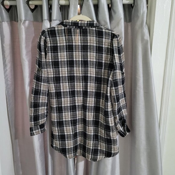 Love Stitch - Flannel Button Down - Size M - Picture 5 of 13